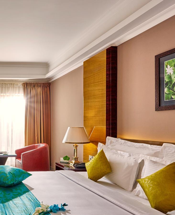 Hotel Bonanza Alappuzha Kültér fotó