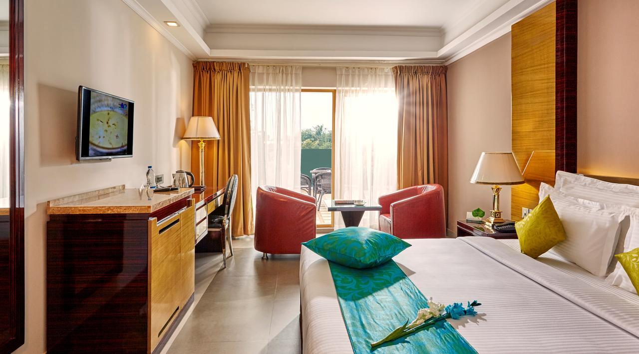 Hotel Bonanza Alappuzha Kültér fotó