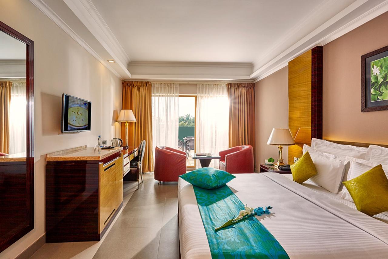 Hotel Bonanza Alappuzha Kültér fotó