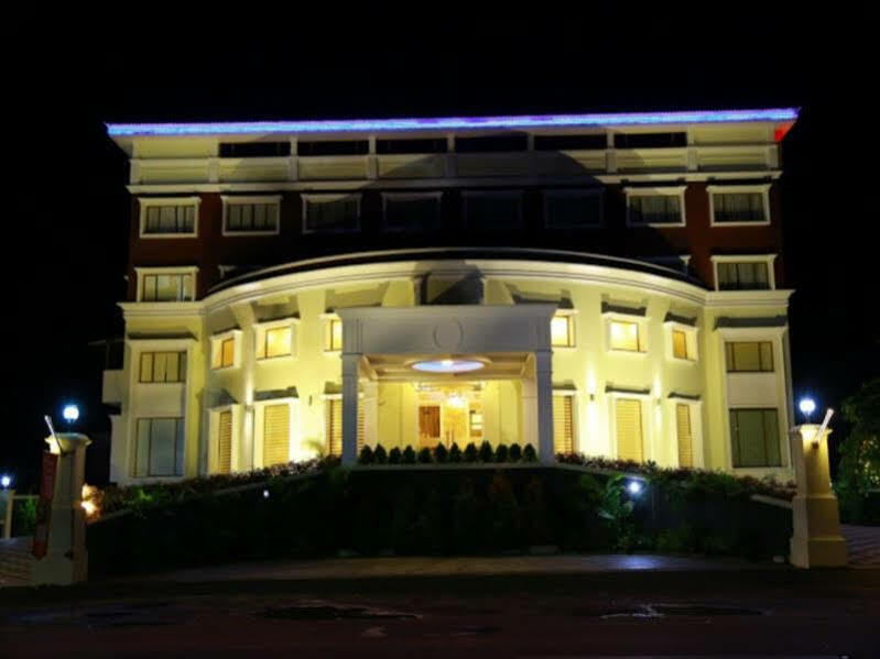 Hotel Bonanza Alappuzha Kültér fotó