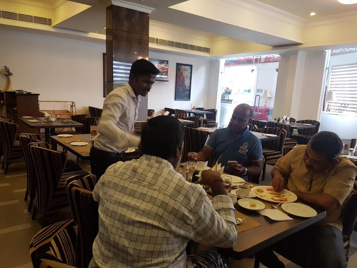 Hotel Bonanza Alappuzha Kültér fotó